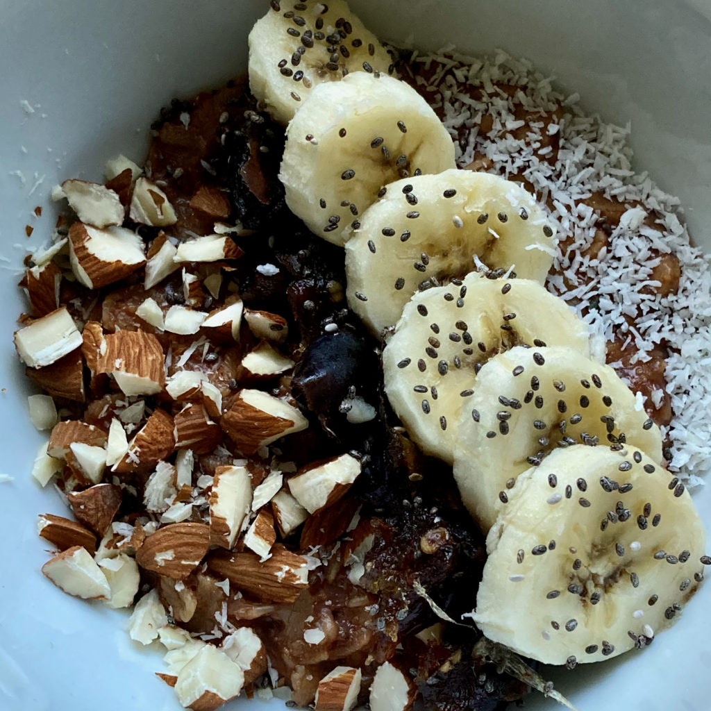 Porridge bananes dattes chocolat