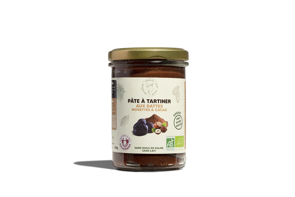 Pâte à tartiner bio aux dattes fraîches, noisettes et cacao